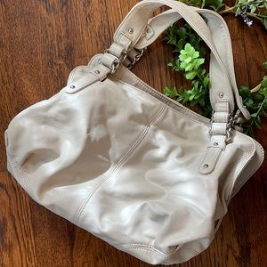 Express cream satchel 3 zippered pockets